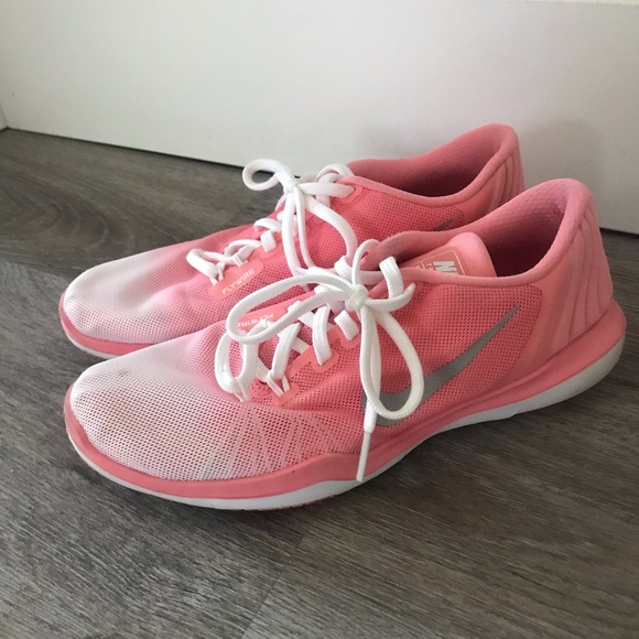 Nike Shoes - Pink Nikes Nike Shoes - Pink Nikes